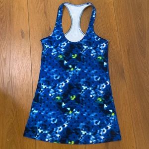Lululemon tank size 6